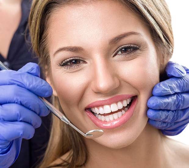 Mobile Teeth Whitening at Dentist